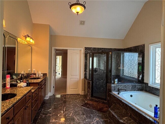 Building Photo - 3226 Moon Stone Ln