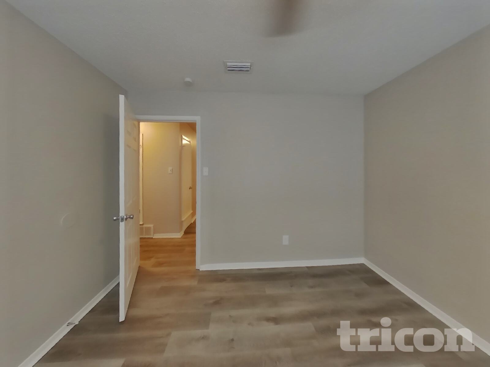Building Photo - 725 Villa Ridge Dr