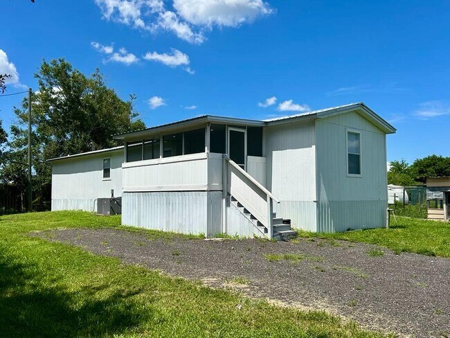 Building Photo - 1101 Wagon Trail Rd