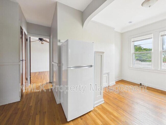 Building Photo - 1346 Kenilworth Ave