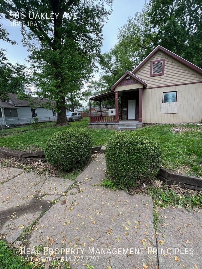 Primary Photo - 506 Oakley Ave