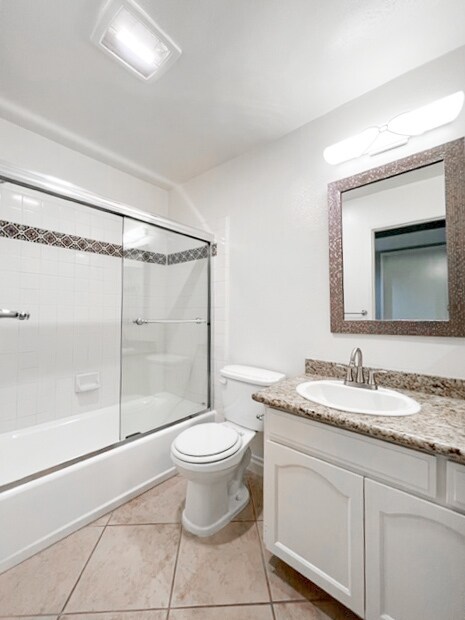Building Photo - 5452 Alvern Cir