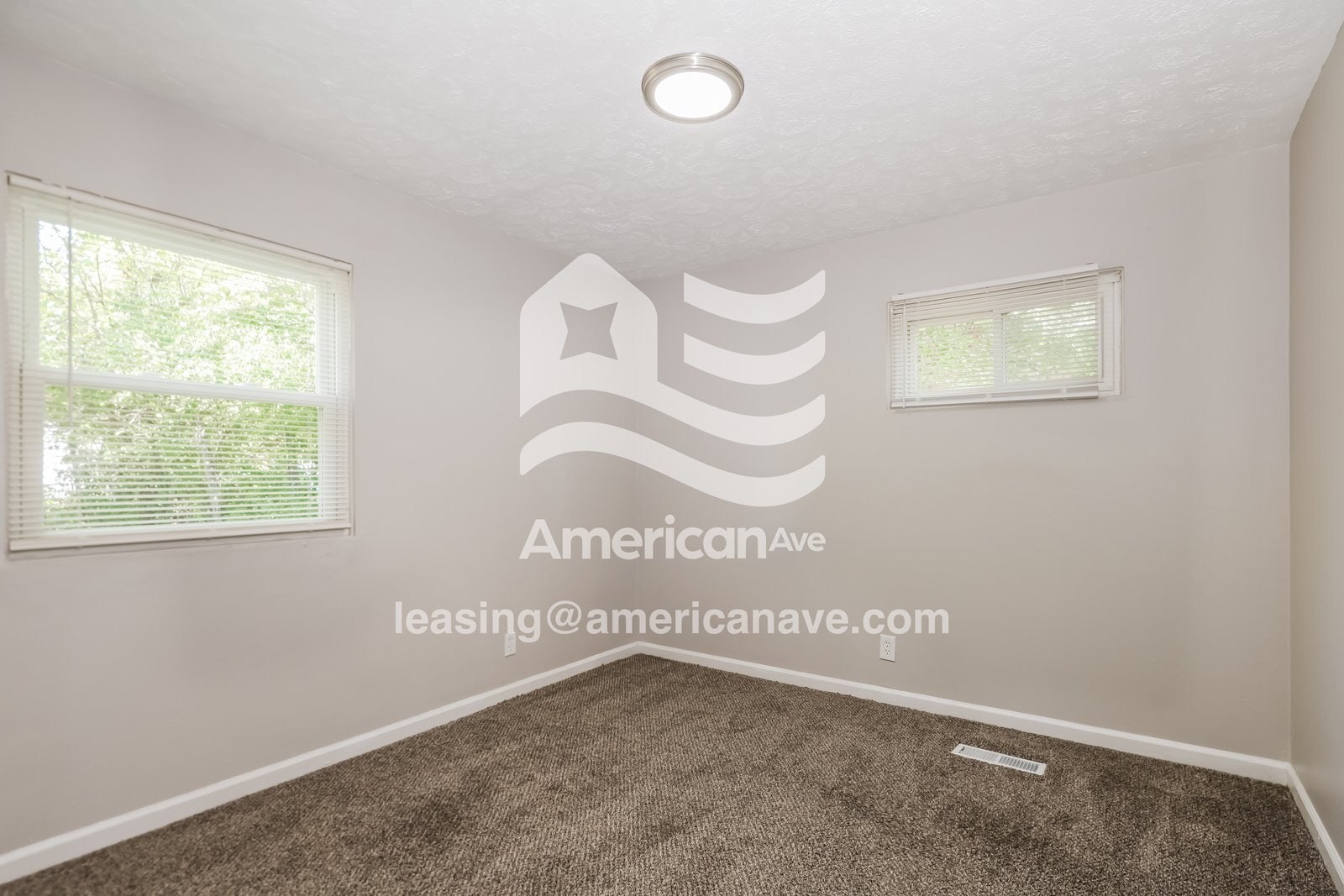 Building Photo - 3907 Larkspur Dr