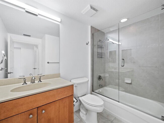 Building Photo - 800 N Tamiami Trl