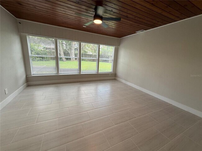 Building Photo - 3135 Alta Vista St