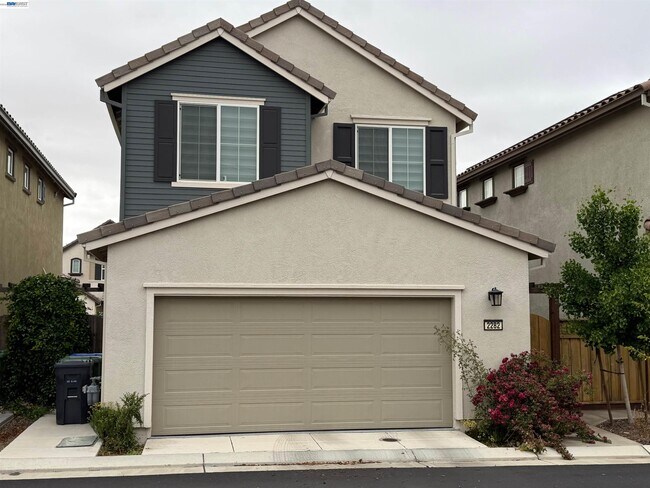 Building Photo - 2282 S Podere Dr