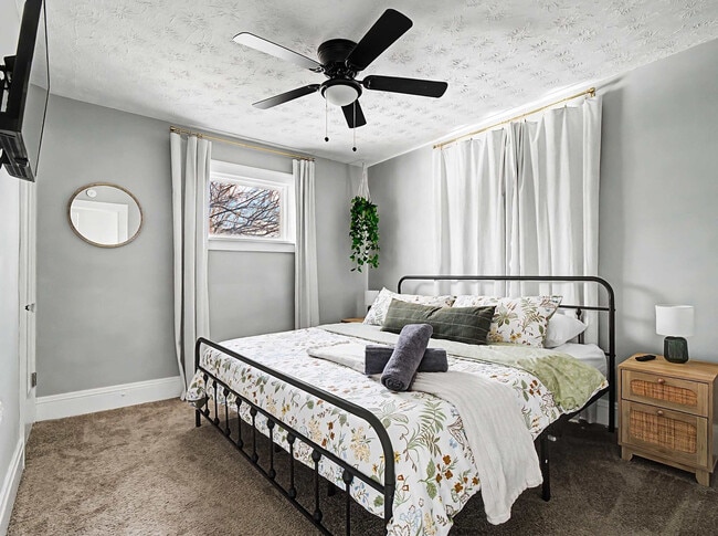 Building Photo - 3457 W 128th St