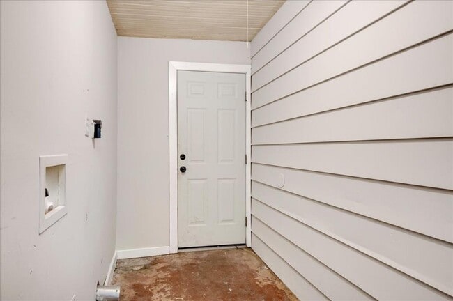 Building Photo - 1740 Starnes St