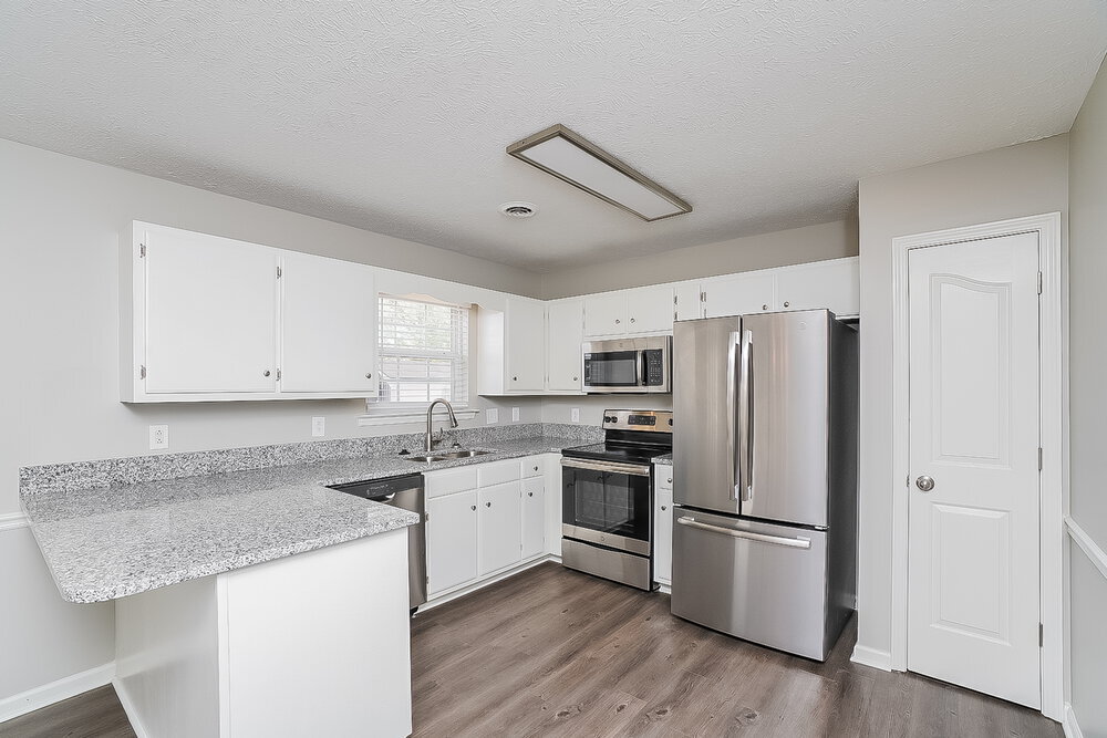 Building Photo - 2301 Weber Ct