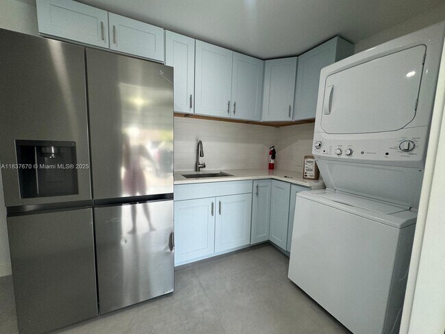 Building Photo - 21281 Hazelwood Ln