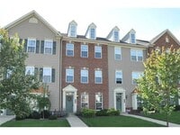 Building Photo - 704 Park Plaza E