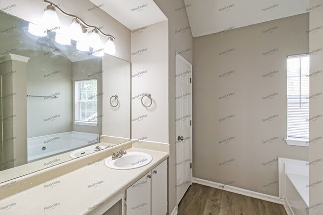 Building Photo - 4381 Ward Bluff Ct