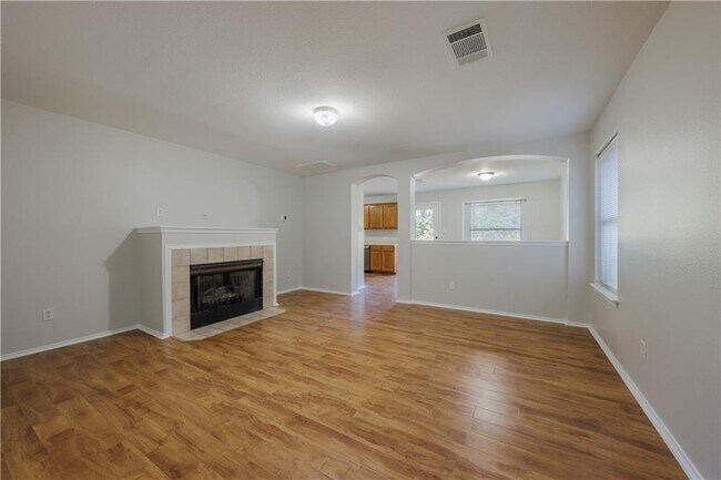 Building Photo - 2905 Rainy River Dr