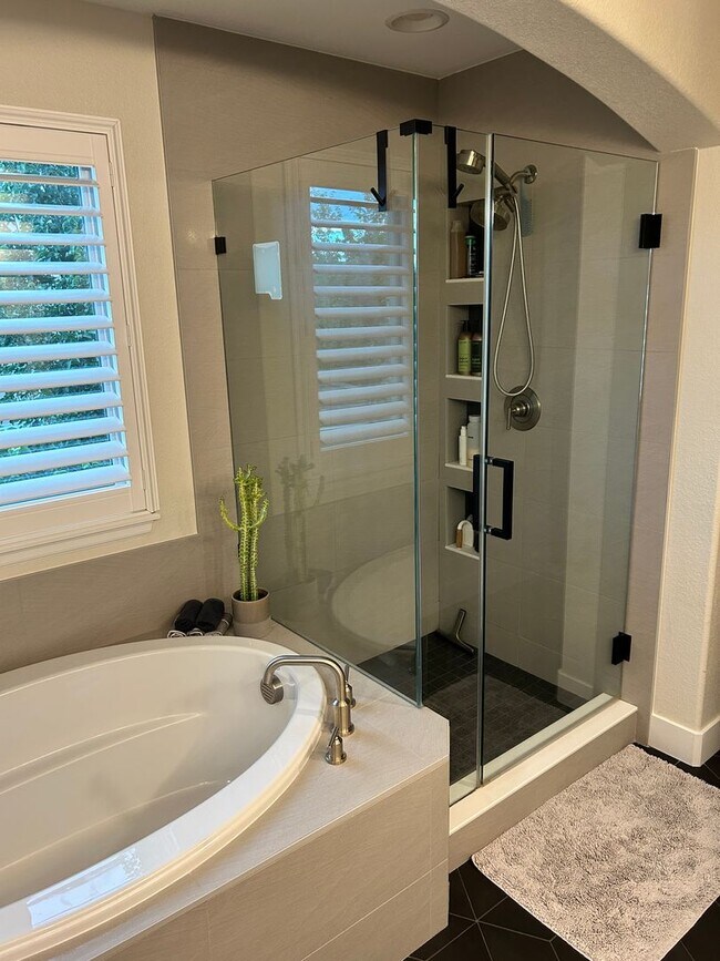 Building Photo - Incredible 4-bedroom Family Home with Fine Finishes and Private Spaces
