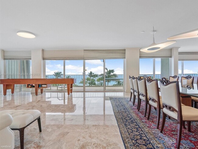 Building Photo - 3 br, 3.5 bath Condo - 10155 Collins Ave A...