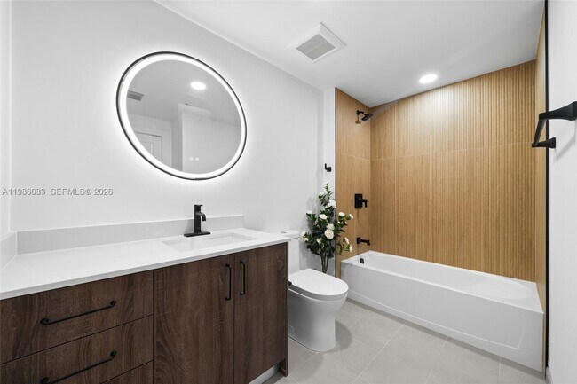 Building Photo - 2479 NE 192 St