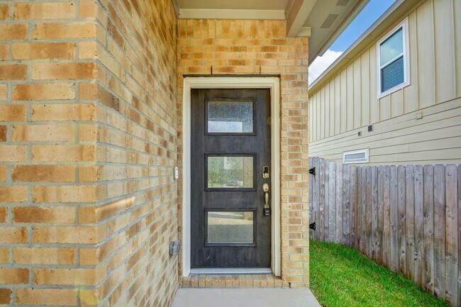 Building Photo - 18572 Meadow Point Ln