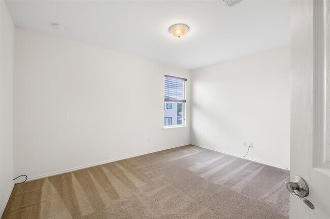 Building Photo - 8913 Winter Haven Rd