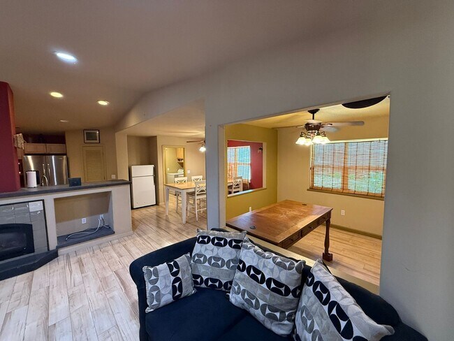 Building Photo - Magalia Home for rent/two bedroom, shared ...