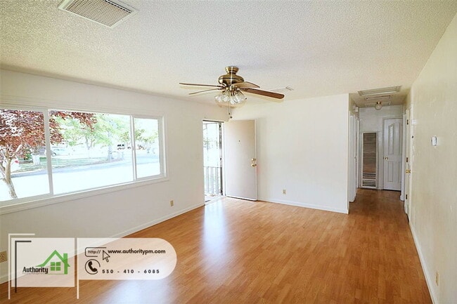 Building Photo - 2121 Deimos Ct