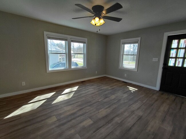 Building Photo - Cozy Home in Rolla