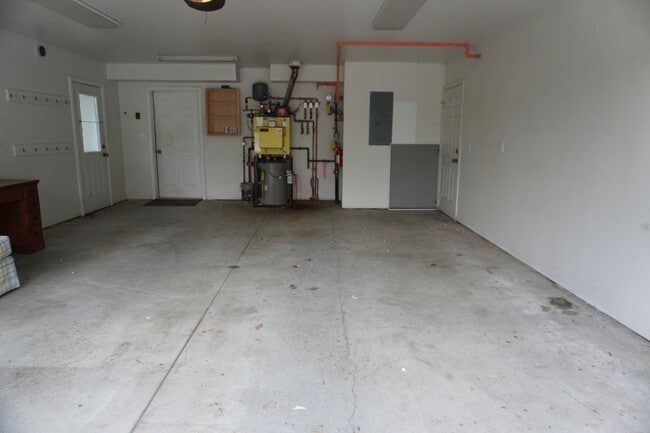 Building Photo - 1705 Resurrection Blvd