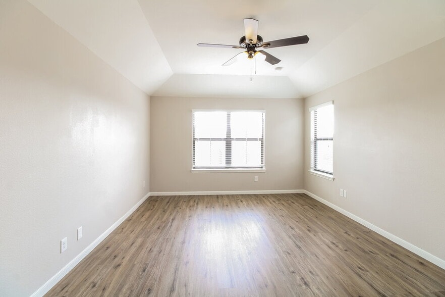 Building Photo - 6623 Sharpstone Creek Ln