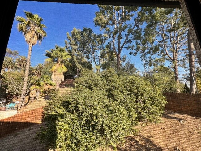 Bedroom 3 backyard view - 3161 Weldon Ave