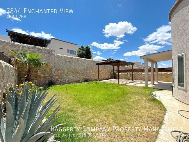 Building Photo - 7844 Enchanted View Dr