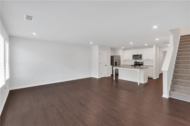 Building Photo - 313 Rolling Grn Dr NW