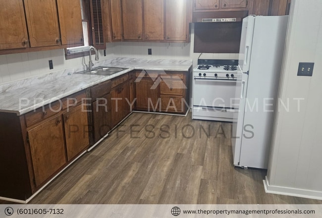 Building Photo - 2308 St. Charles-