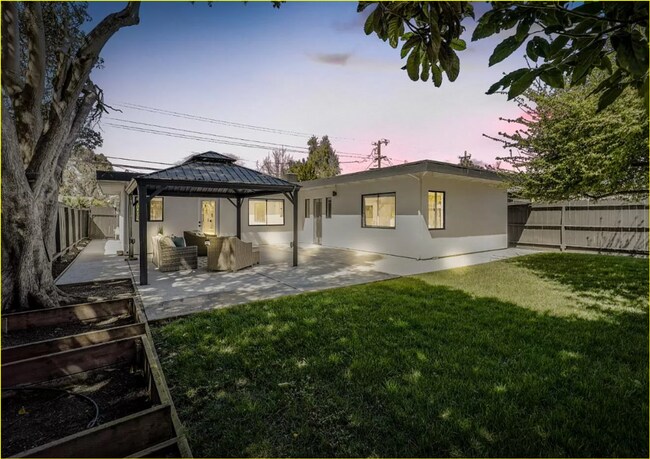 Building Photo - 1368 Sevier Ave