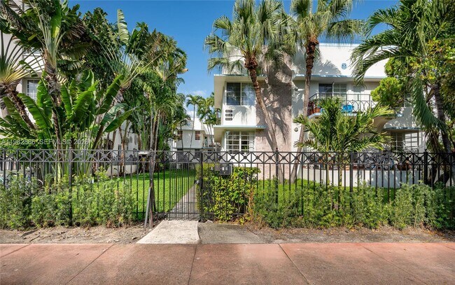 Building Photo - 830 Euclid Ave