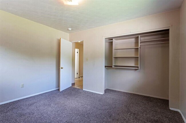 Building Photo - 640 Woodworth Ave
