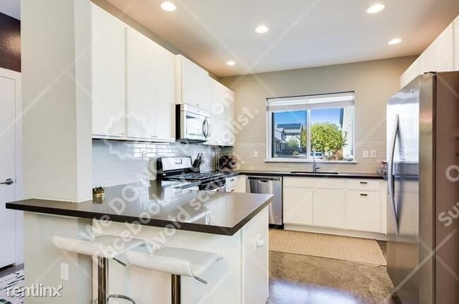 Building Photo - 3 br, 2 bath House - 5616 South 1st St 9 9