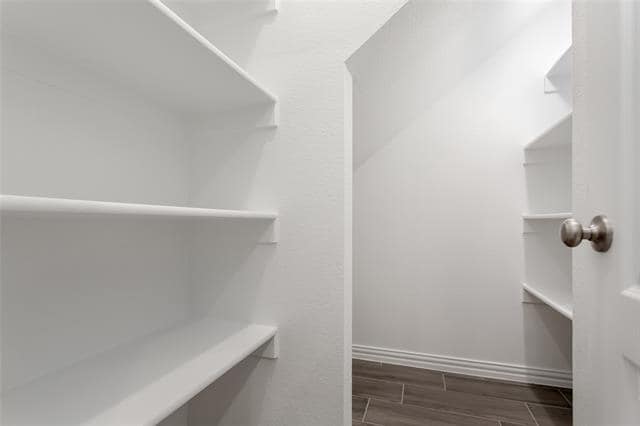 Building Photo - 3718 Malibu Dr