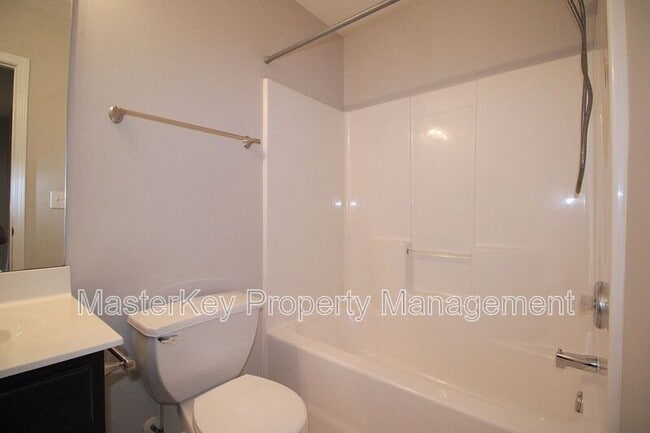 Building Photo - 3025 Bracey Pl