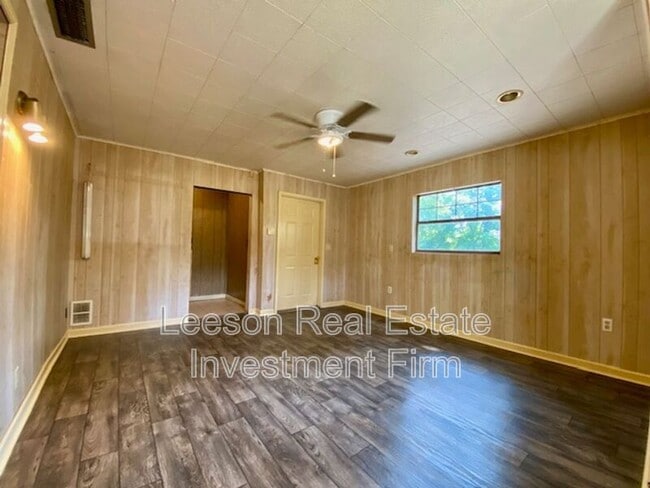 Building Photo - 2528 Westover Rd