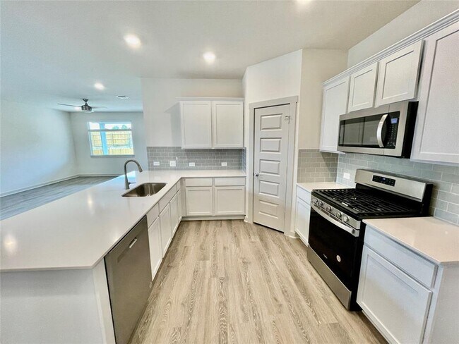 Building Photo - 2413 Sisterdale Ln
