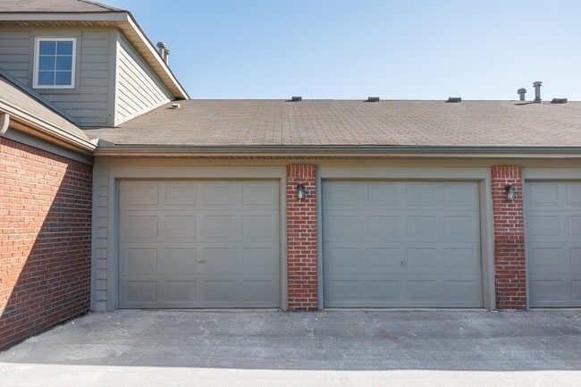 Building Photo - 3906 Sandstone Cir