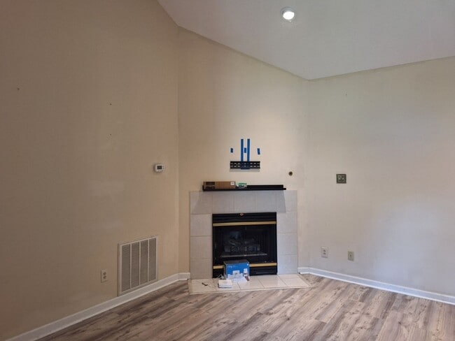Building Photo - 4415 Greenfern Way
