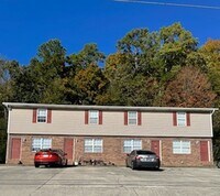 Building Photo - 2740-2746 Blue Springs Rd SE