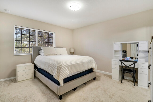 Building Photo - 4170 Napoli Lake Dr