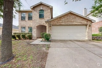 Building Photo - Spacious Family Home with Room to Grow