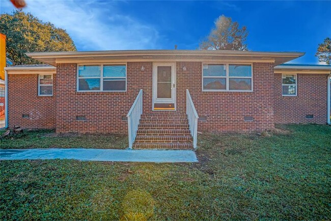 Building Photo - 2877 Whispering Hills Dr