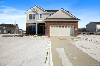 Building Photo - 277 Springview St