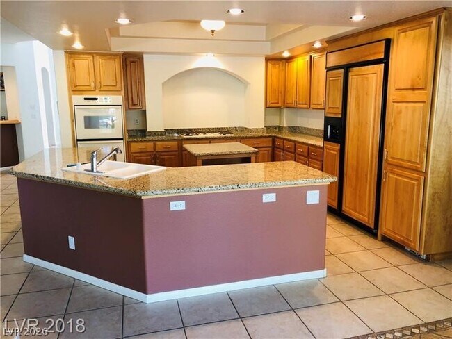 Building Photo - 6610 Gilded Lantern Ave