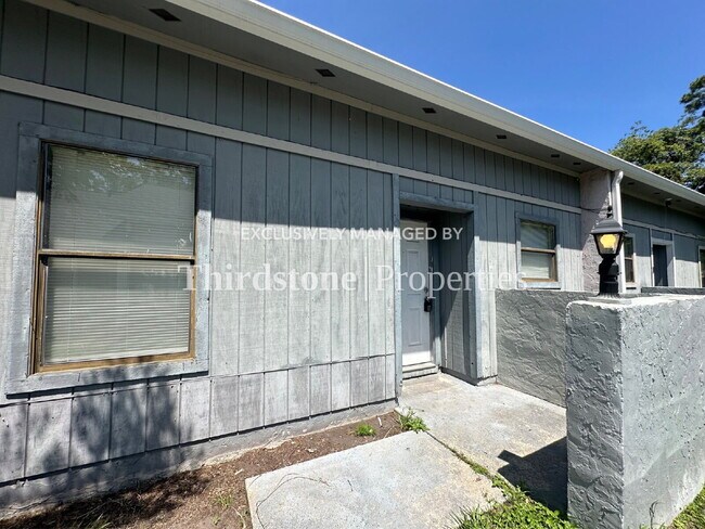 Building Photo - 7611 Indian Lakes Dr