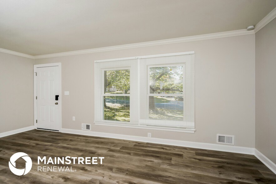 Building Photo - 3702 Iron Horse Way