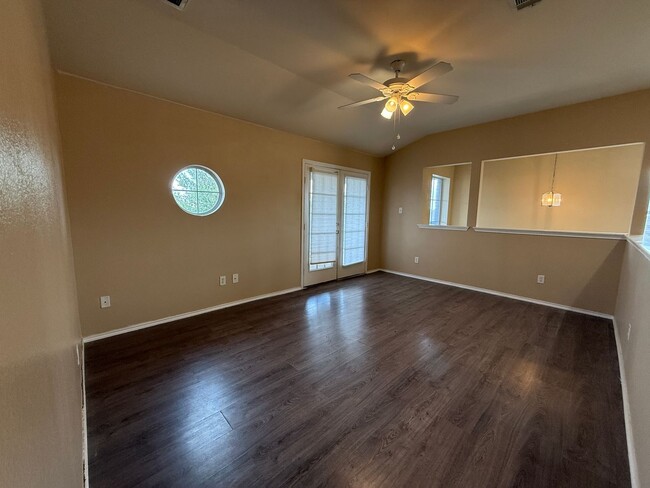 Building Photo - 5600 Lions Gate Ln